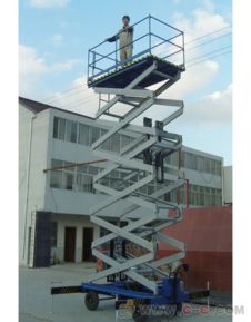 泰兴中凯升降设备供应移动升降机,高空作业平台